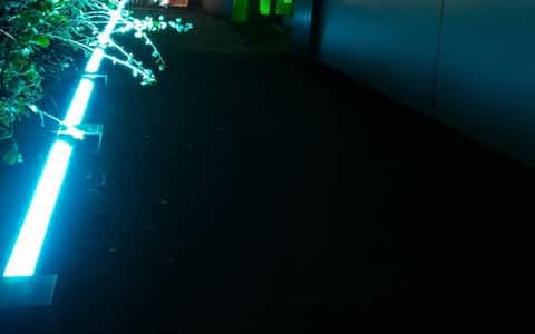 installation cuisine leicht illumination LED installation fixe intégrtion lumière éclairage leicht bidart LED devanture magasin façade illumination dci event