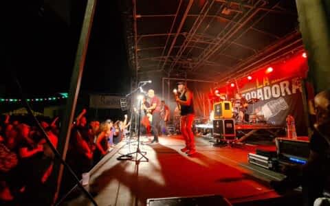 PRESTATION prestation sonorisation eclairage vidéo concert festival spectacle musiciens DJ pays basque sud landes aquitaine DCI EVENT