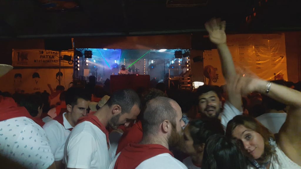 concert dj eclairage sonorisation ambiance fetes de bayonne naughty J