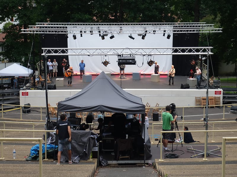 réglages tests son lumières, régie facade pro tente