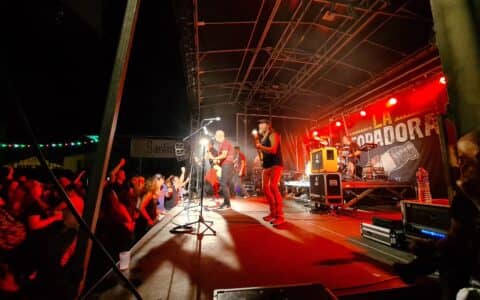 PRESTATION prestation sonorisation eclairage vidéo concert festival spectacle musiciens DJ pays basque sud landes aquitaine DCI EVENT